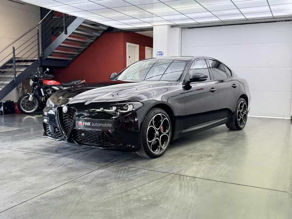 Alfa Romeo Giulia 2.0 Competizione Q4 Turbo CarPlay Kamera 05/2023-photo-6