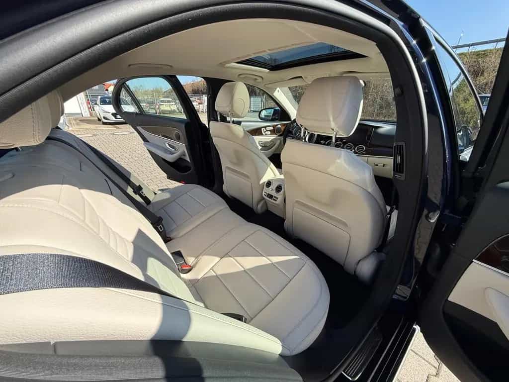 Mercedes-Benz E-Class 400 4MATIC AVANTGARDE Autom. AVANTGARDE 04/2018-photo-11