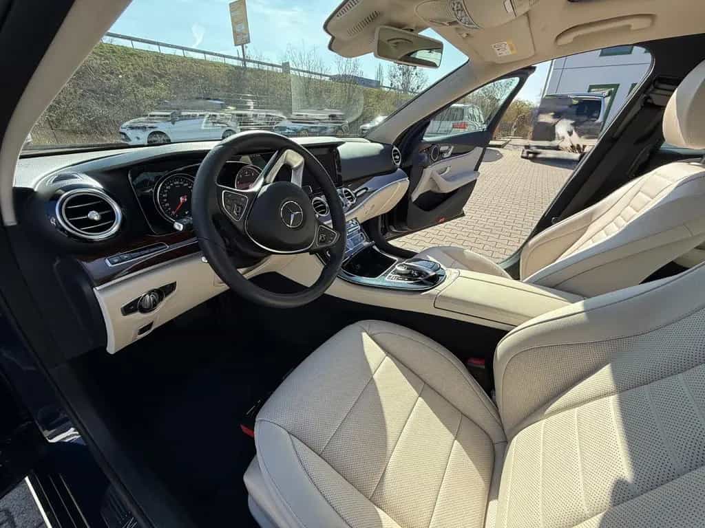 Mercedes-Benz E-Class 400 4MATIC AVANTGARDE Autom. AVANTGARDE 04/2018-photo-9