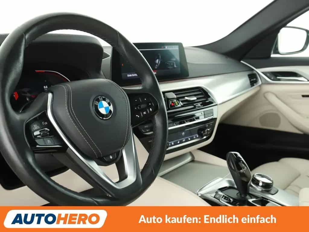 BMW 5 Series 540i xDrive Luxury Line Aut.*NAVI*TEMPO*CAM* 02/2020-photo-6