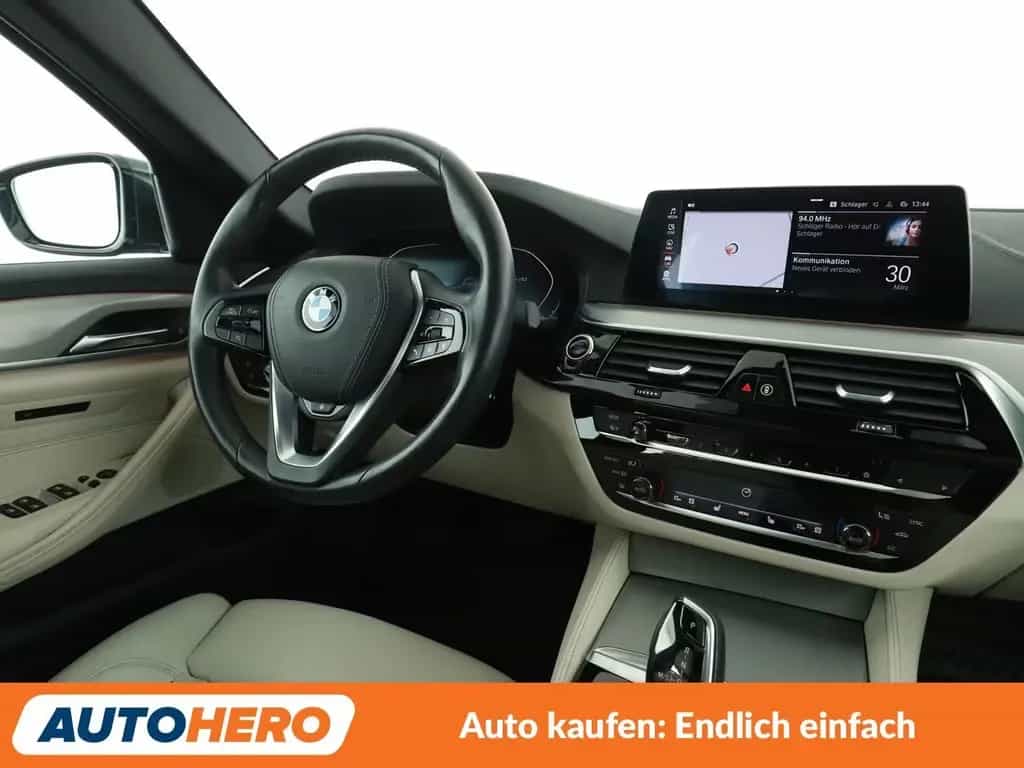 BMW 5 Series 540i xDrive Luxury Line Aut.*NAVI*TEMPO*CAM* 02/2020-photo-8
