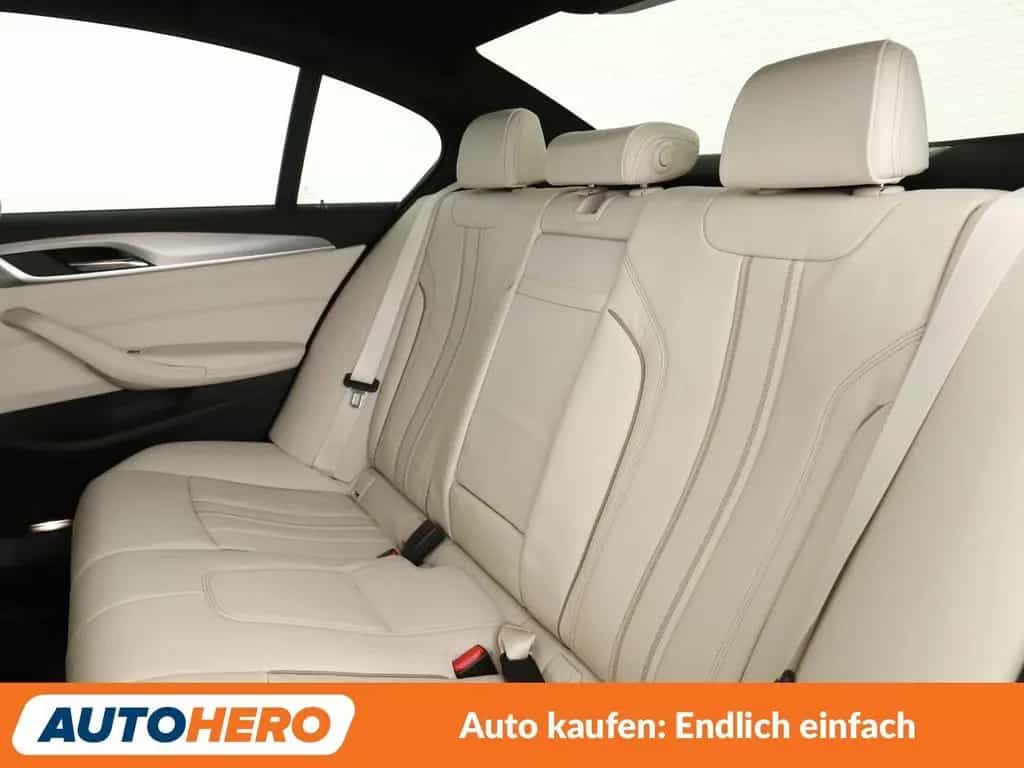 BMW 5 Series 540i xDrive Luxury Line Aut.*NAVI*TEMPO*CAM* 02/2020-photo-9