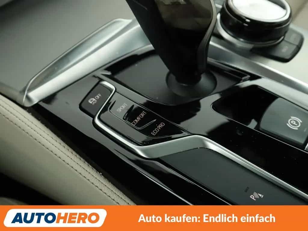 BMW 5 Series 540i xDrive Luxury Line Aut.*NAVI*TEMPO*CAM* 02/2020-photo-21