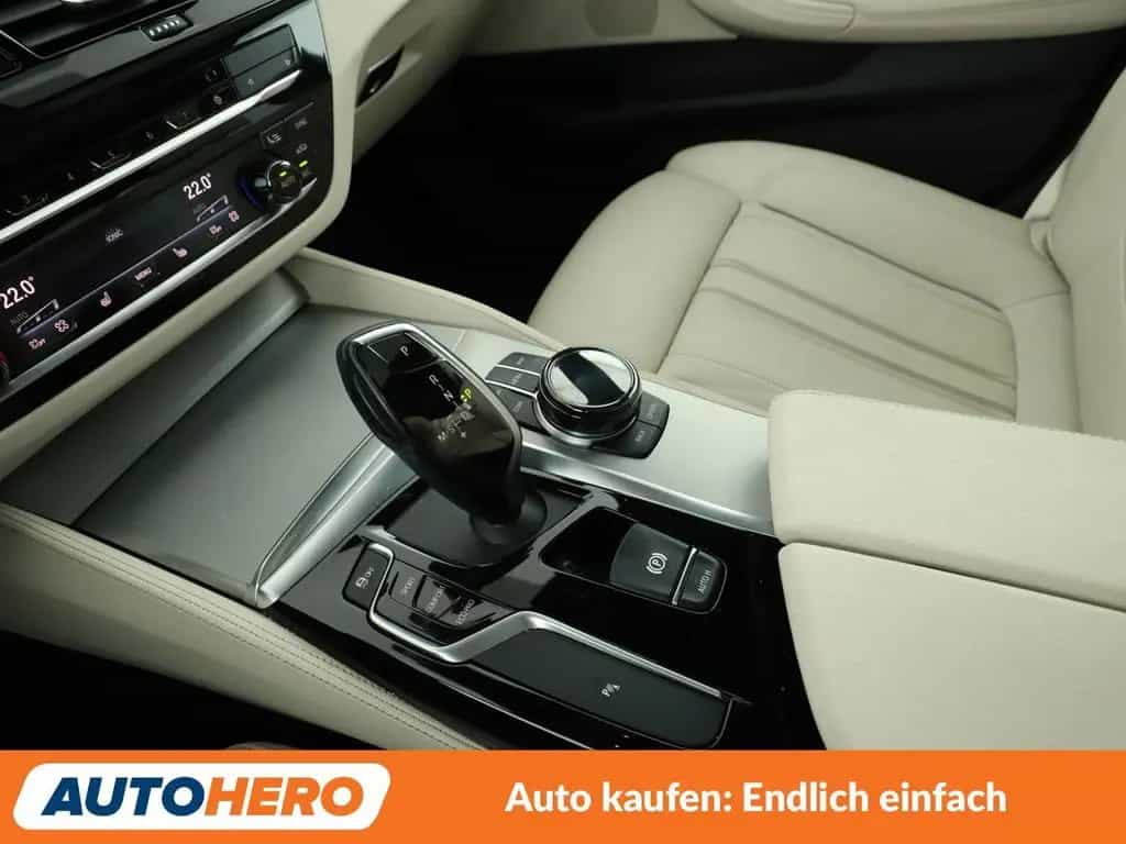 BMW 5 Series 540i xDrive Luxury Line Aut.*NAVI*TEMPO*CAM* 02/2020-photo-22