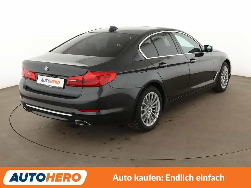 BMW 5 Series 540i xDrive Luxury Line Aut.*NAVI*TEMPO*CAM* 02/2020-photo-1