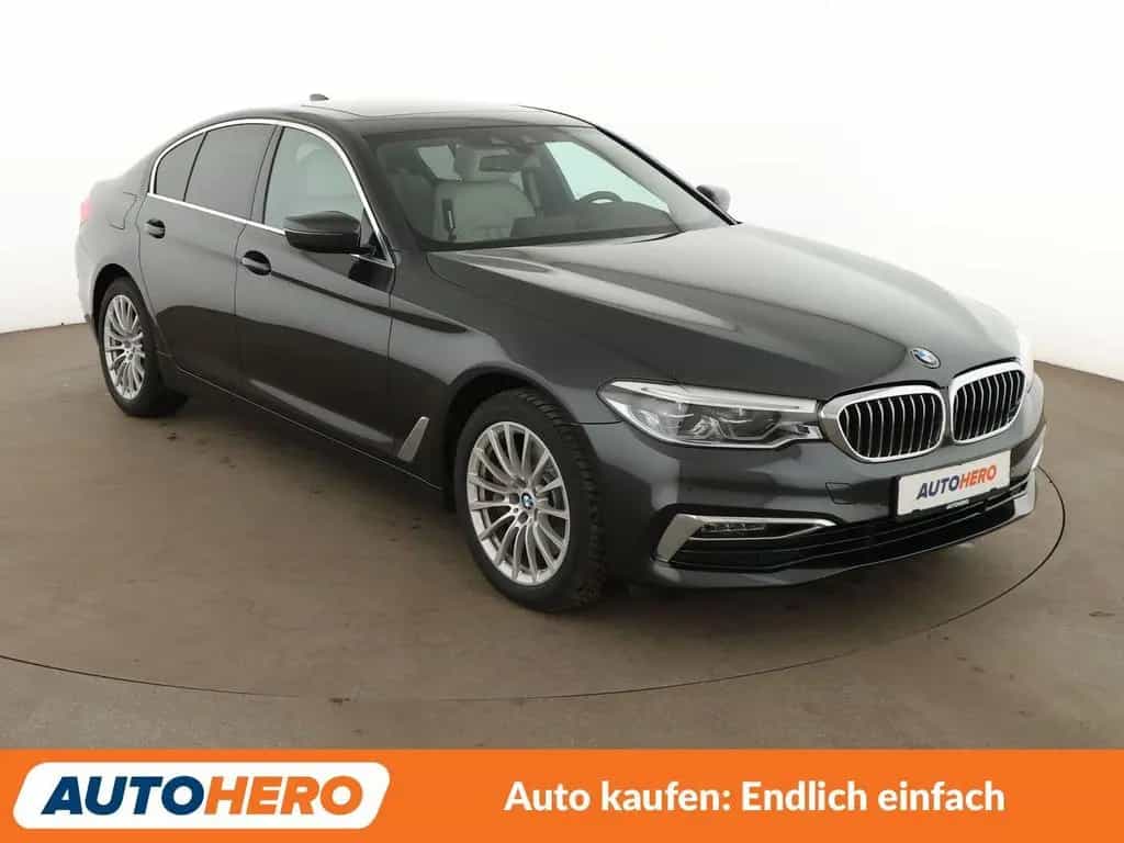 BMW 5 Series 540i xDrive Luxury Line Aut.*NAVI*TEMPO*CAM* 02/2020-photo-3