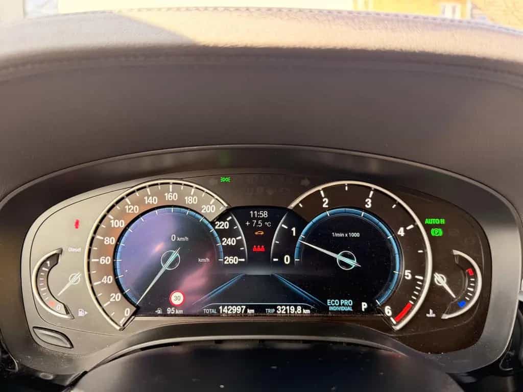 BMW 5 Series 520d Touring Luxury Line Leder Standhzg Carplay 09/2019-photo-13