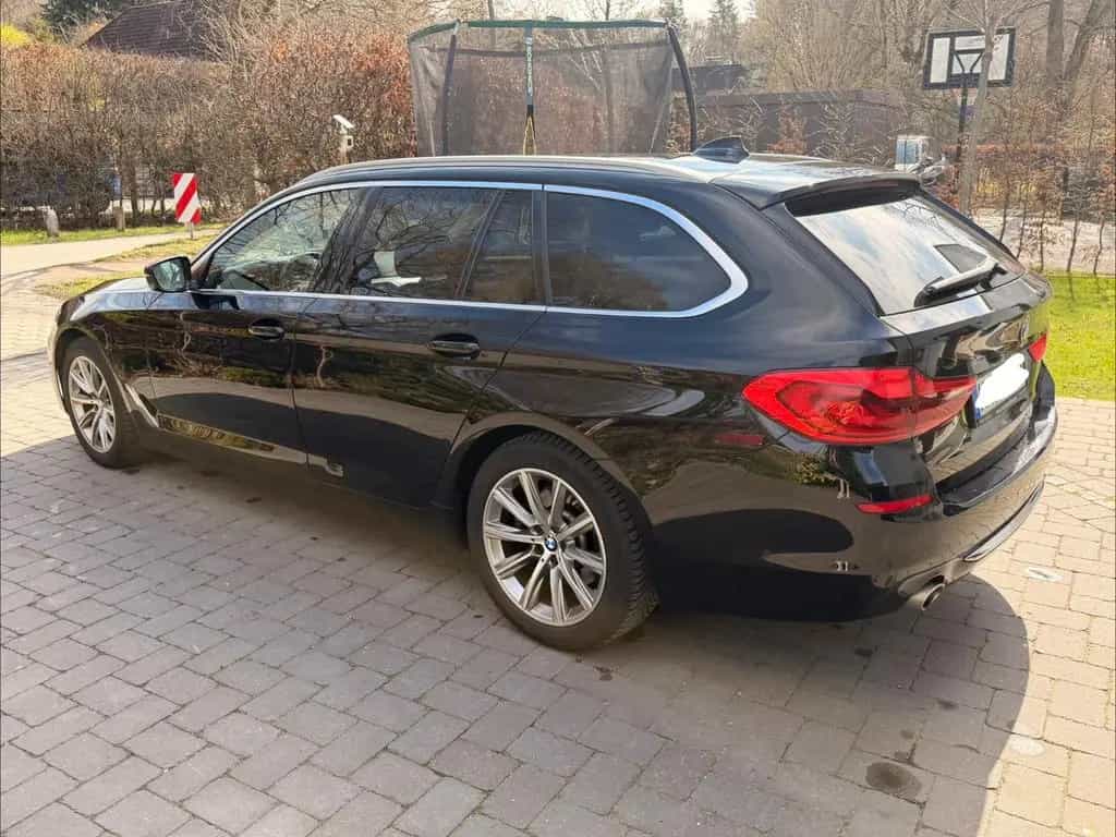 BMW 5 Series 520d Touring Luxury Line Leder Standhzg Carplay 09/2019-photo-4