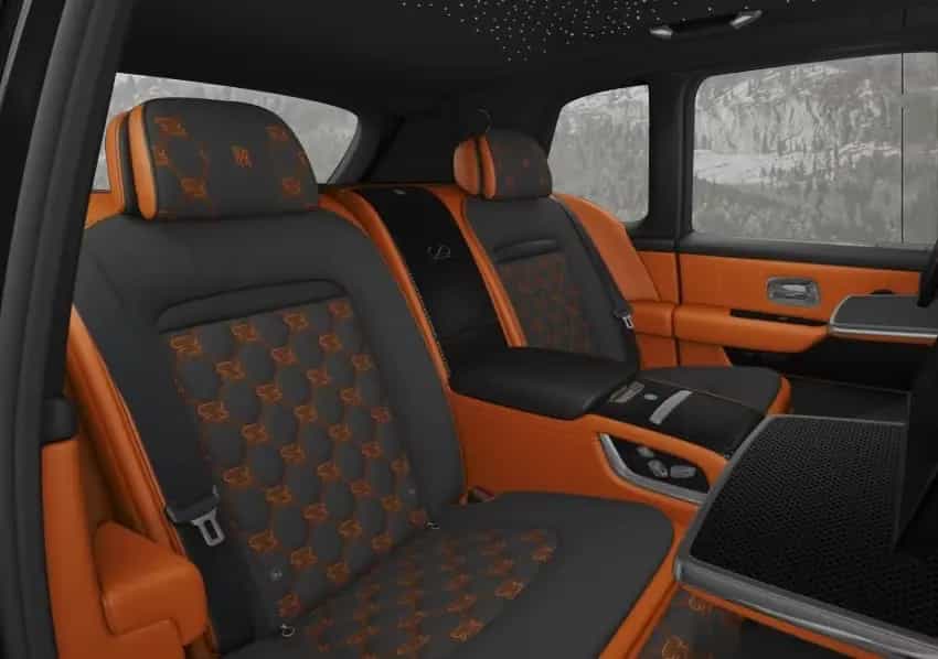 Rolls-Royce Cullinan Black Badge Serie 2/Twill/Footrest null-photo-4