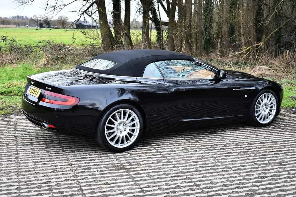Aston Martin DB9 Volante Convertible 6.0L V12 Touchtronic 11/2006-photo-17