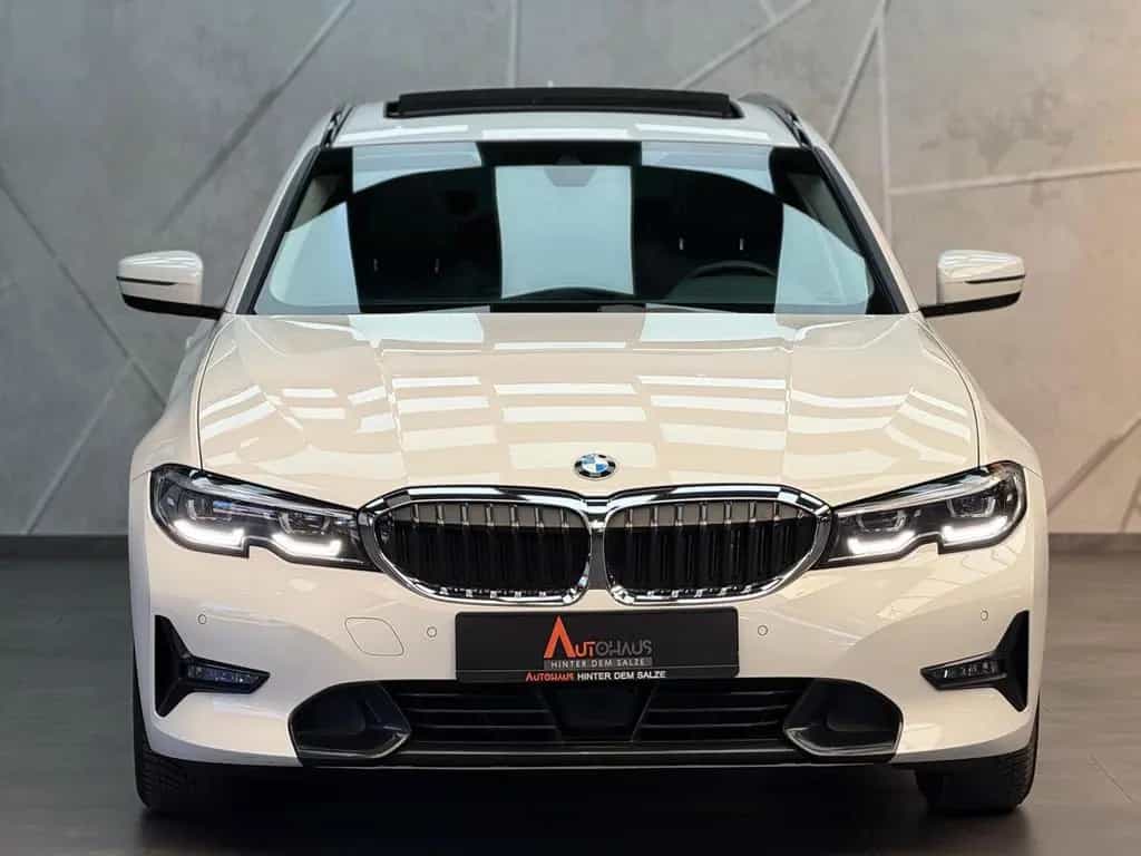 BMW 3 Series 320d Sport line |PANO|AHK|KAM|TEMP|VIRT|LM 02/2021-photo-3