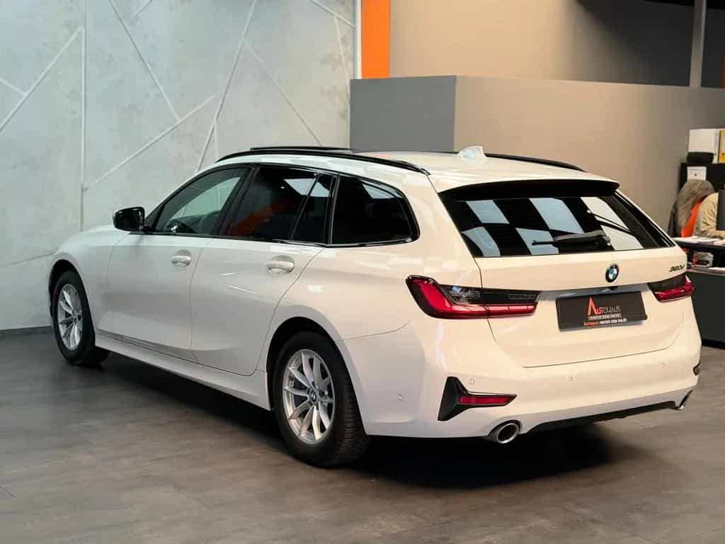 BMW 3 Series 320d Sport line |PANO|AHK|KAM|TEMP|VIRT|LM 02/2021-photo-5