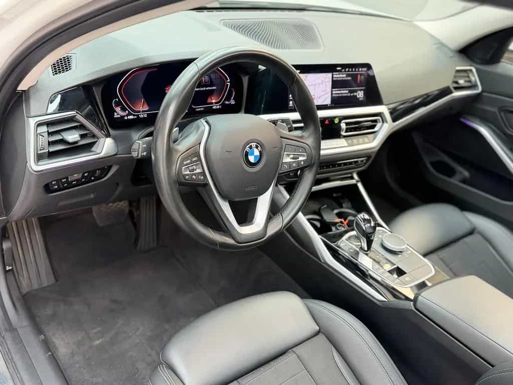 BMW 3 Series 320d Sport line |PANO|AHK|KAM|TEMP|VIRT|LM 02/2021-photo-8