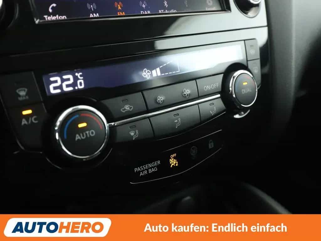 Nissan Qashqai 1.3 DIG-T Acenta Aut.*NAVI*TEMPO*CAM*PDC 12/2019-photo-22