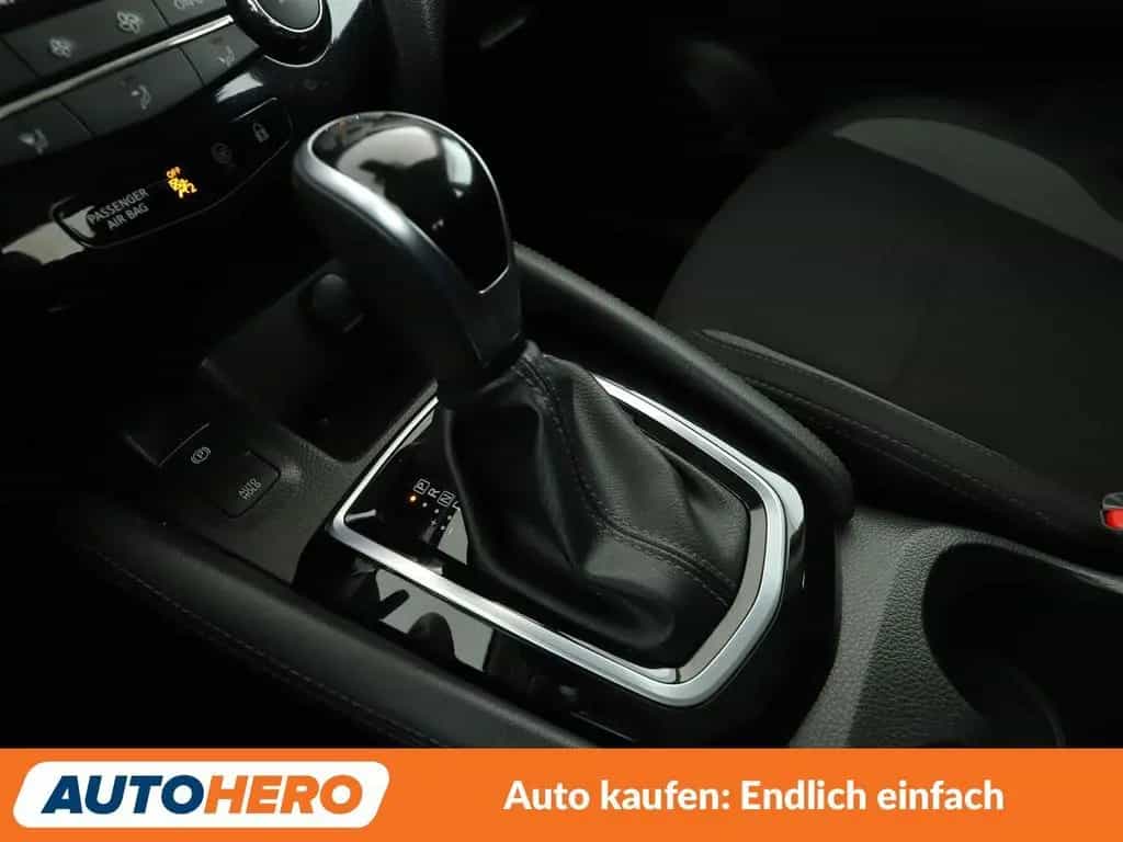 Nissan Qashqai 1.3 DIG-T Acenta Aut.*NAVI*TEMPO*CAM*PDC 12/2019-photo-23