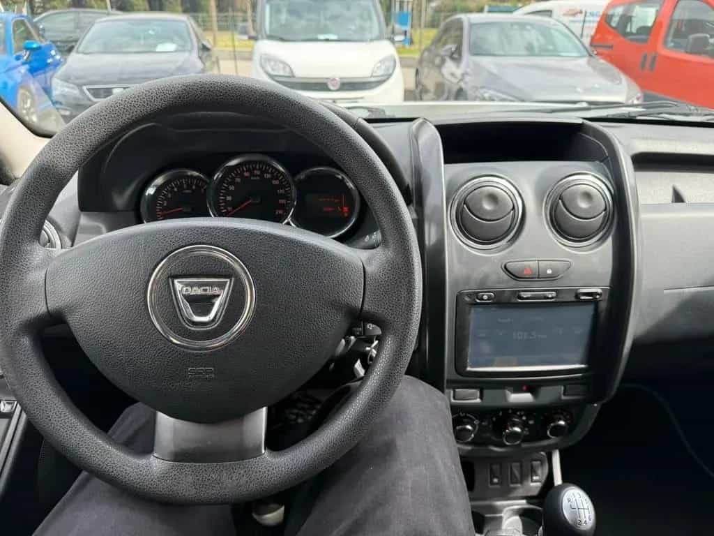 Dacia Duster 1.5 dCi 110CV Start&Stop 4x2 Lauréa 09/2015-photo-11