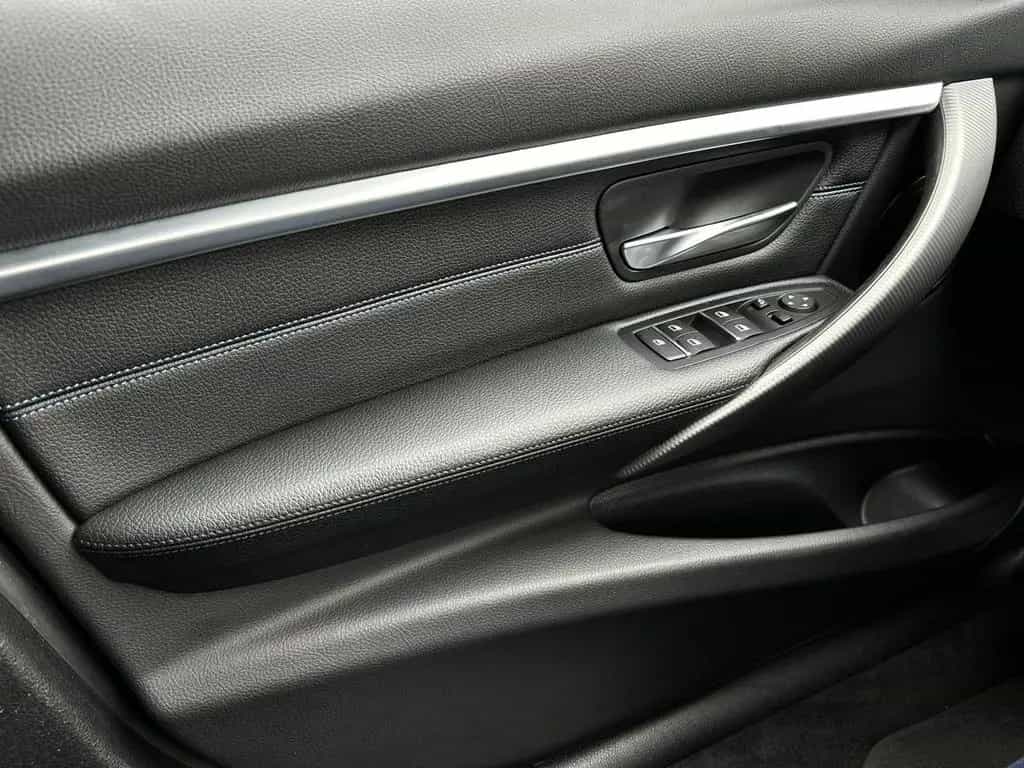 BMW 3 Series 340i xD M SPORT TOURING* SHADOW#KW#AKRAPO#ACC 06/2019-photo-17