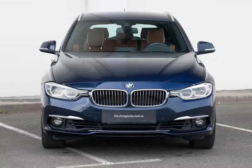 BMW 3 Series 07/2017-photo-4