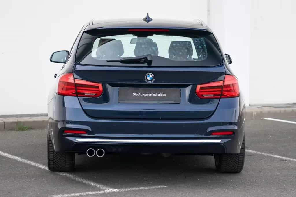 BMW 3 Series 07/2017-photo-7