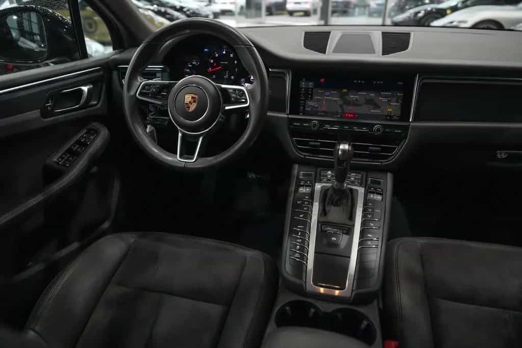 Porsche Macan 07/2019-photo-17
