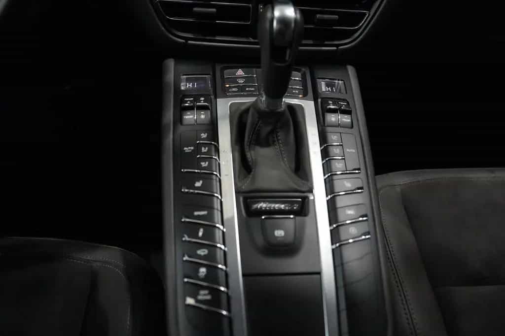 Porsche Macan 07/2019-photo-20