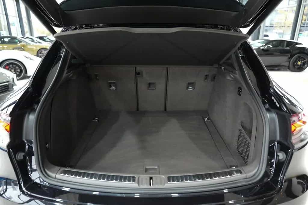 Porsche Macan 07/2019-photo-24