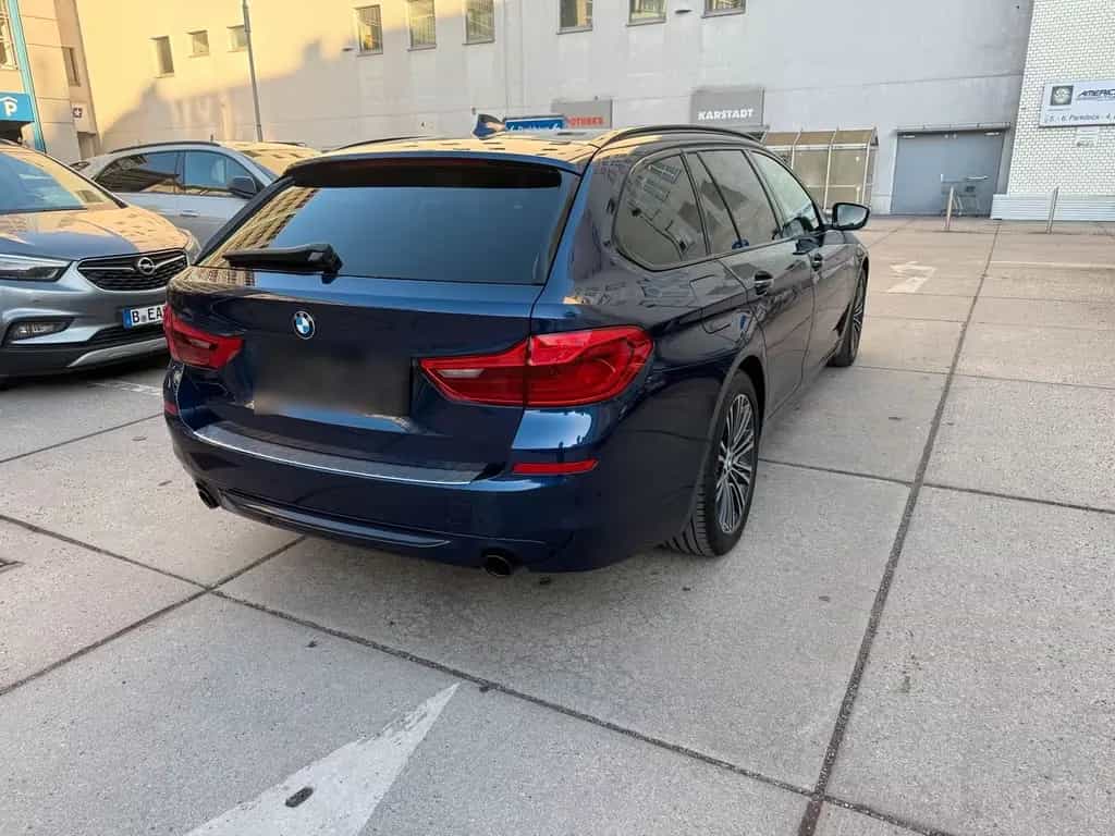 BMW 5 Series 520d Blau 06/2020-photo-4