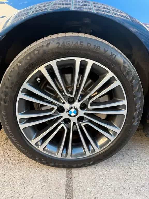 BMW 5 Series 520d Blau 06/2020-photo-9
