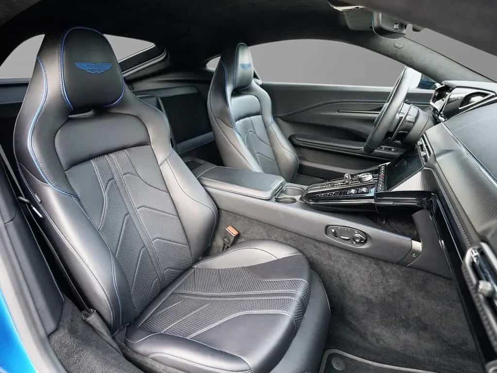 Aston Martin V8 Vantage Vantage Plasma Blue / Onyx Black 02/2025-photo-27