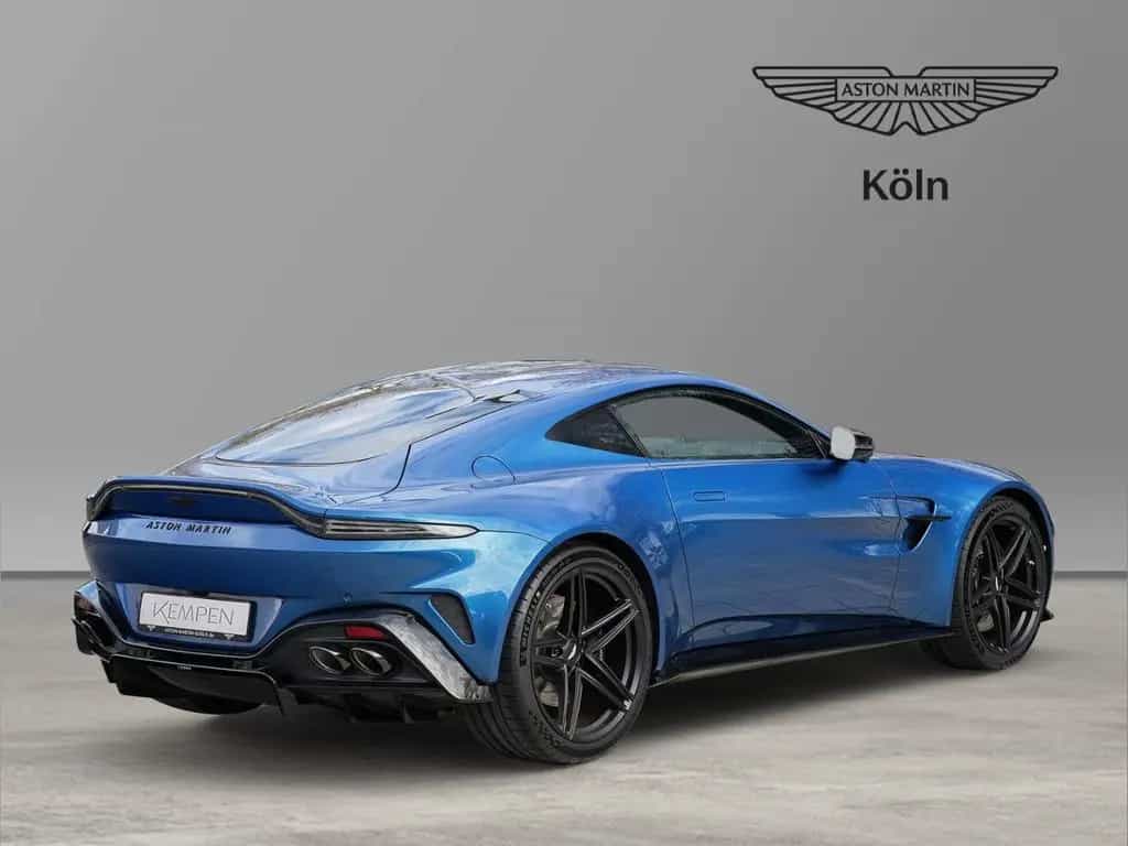 Aston Martin V8 Vantage Vantage Plasma Blue / Onyx Black 02/2025-photo-3