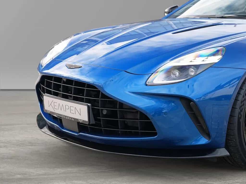 Aston Martin V8 Vantage Vantage Plasma Blue / Onyx Black 02/2025-photo-9