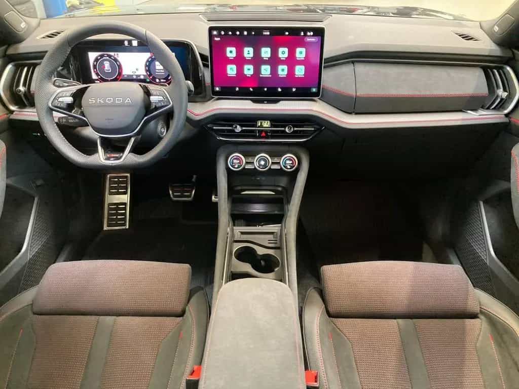 Skoda Kodiaq TSI DSG 4x4 RS LED-Matrix DCC AHK Navi Pa 02/2026-photo-10