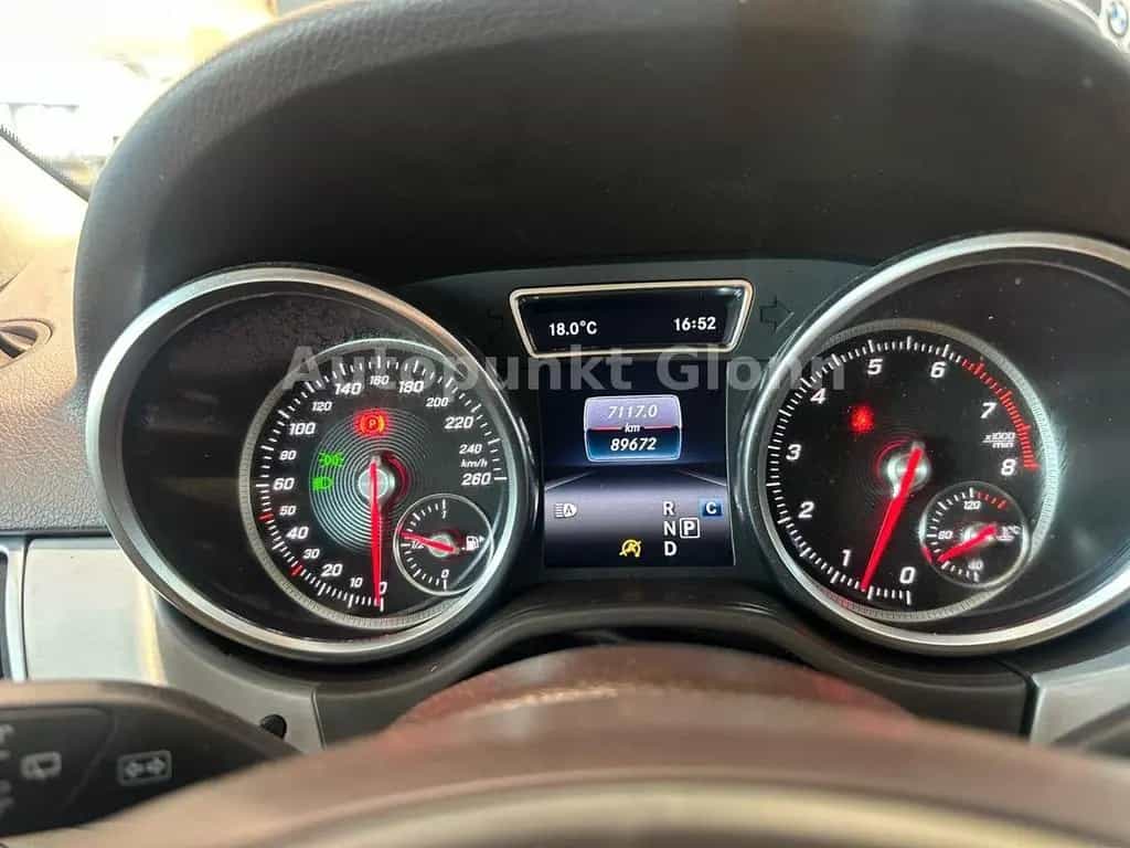 Mercedes-Benz GLE-Class 400 4Matic|360°|AHK|1.Hand 05/2018-photo-17