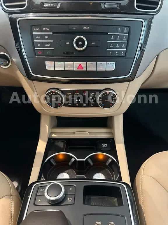 Mercedes-Benz GLE-Class 400 4Matic|360°|AHK|1.Hand 05/2018-photo-23