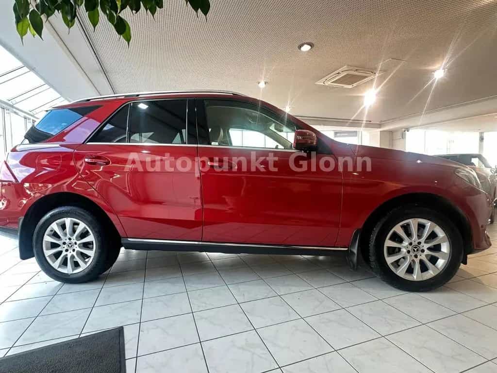 Mercedes-Benz GLE-Class 400 4Matic|360°|AHK|1.Hand 05/2018-photo-4