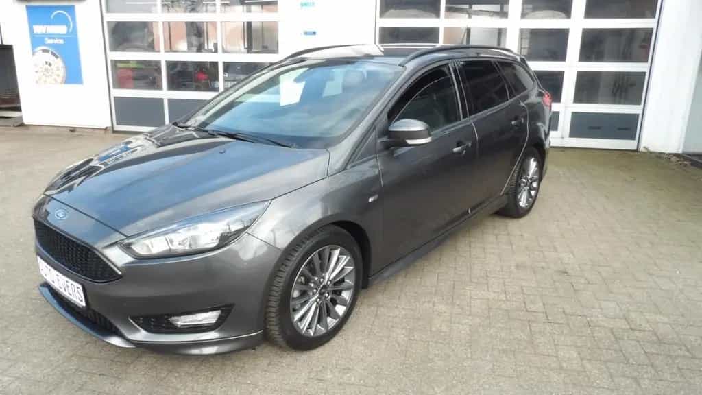 Ford Focus Turnier ST-Line 06/2018-photo-0