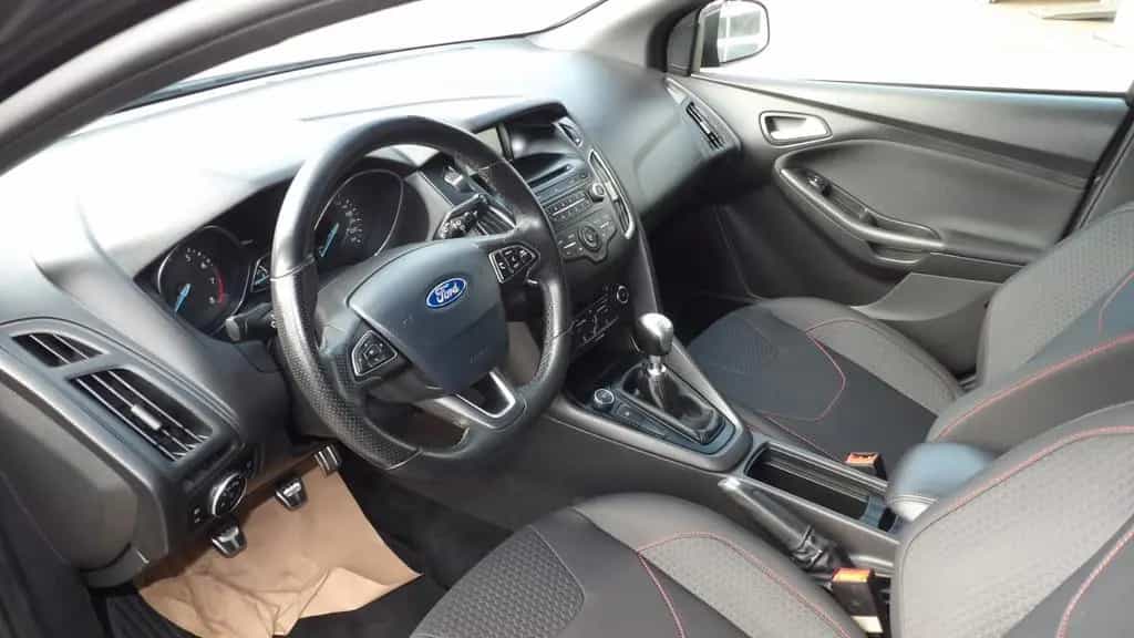 Ford Focus Turnier ST-Line 06/2018-photo-14