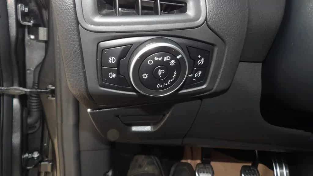 Ford Focus Turnier ST-Line 06/2018-photo-15
