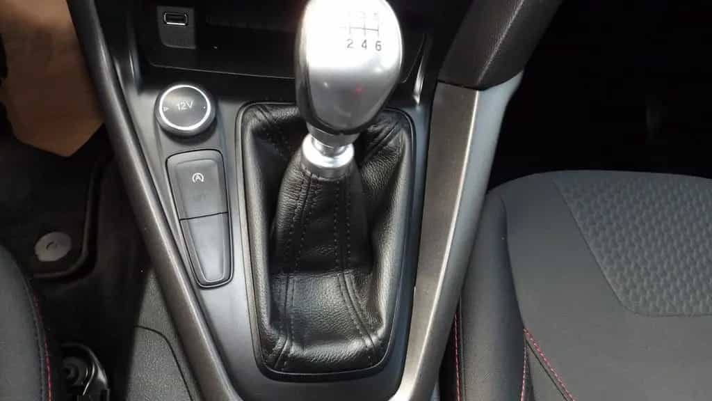 Ford Focus Turnier ST-Line 06/2018-photo-17