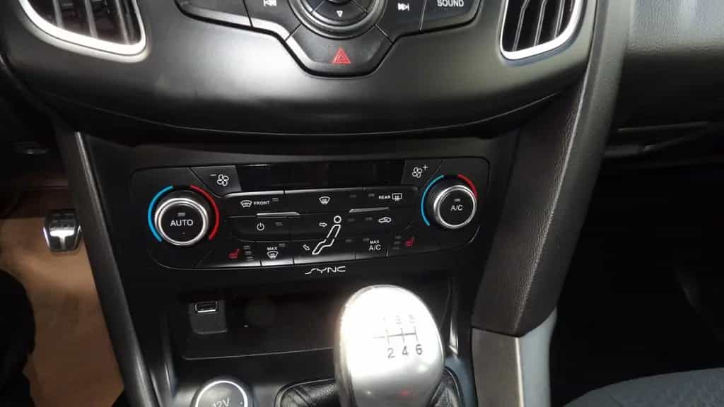 Ford Focus Turnier ST-Line 06/2018-photo-18