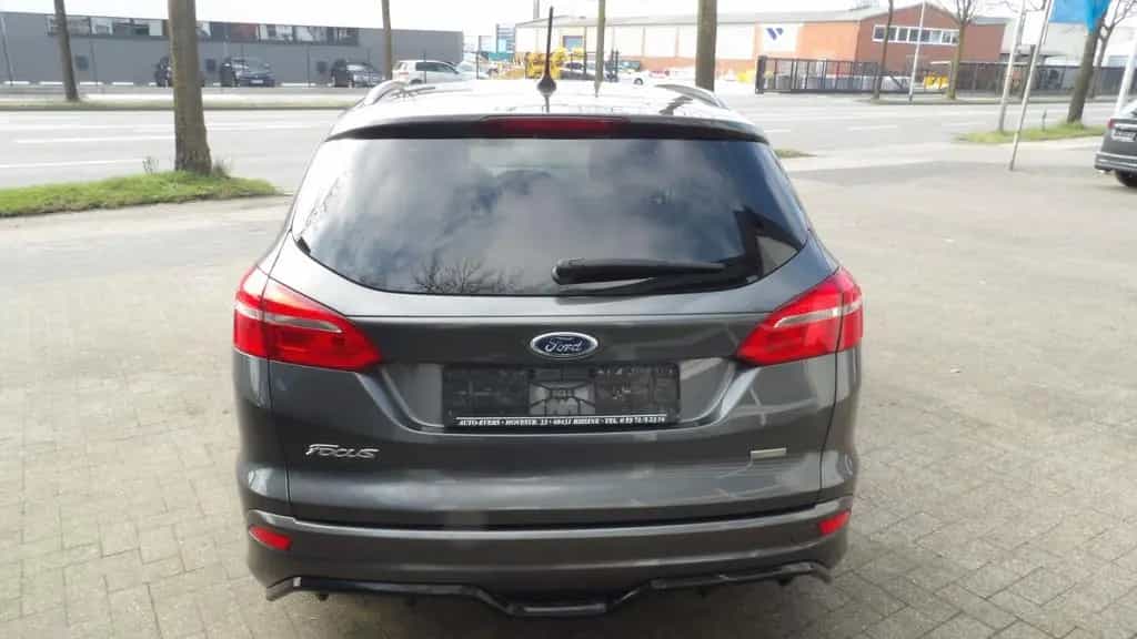 Ford Focus Turnier ST-Line 06/2018-photo-3