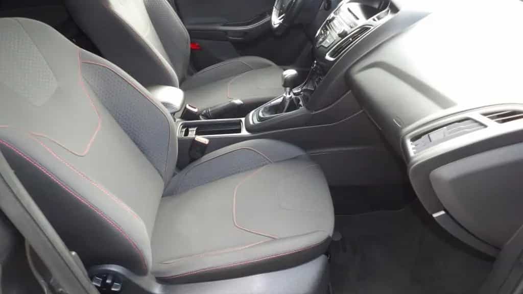 Ford Focus Turnier ST-Line 06/2018-photo-9