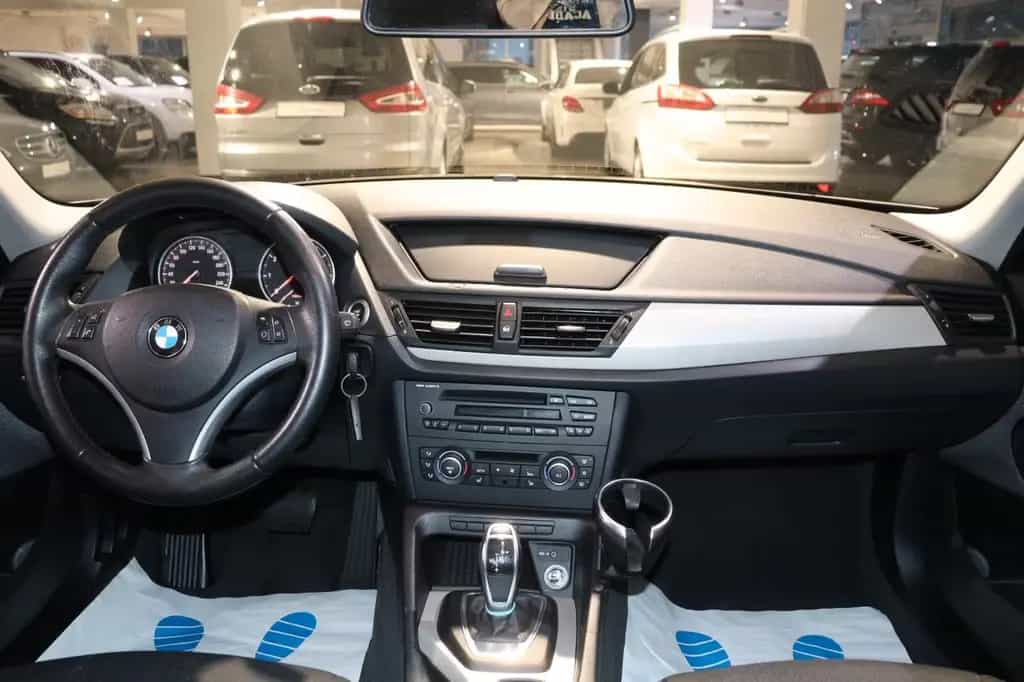 BMW X1 20 i xDrive *Automatik*Xenon* 11/2011-photo-14