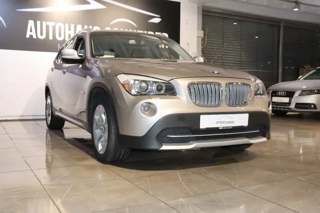 BMW X1 20 i xDrive *Automatik*Xenon* 11/2011-photo-2