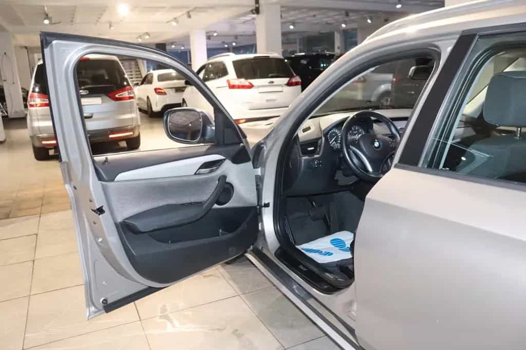 BMW X1 20 i xDrive *Automatik*Xenon* 11/2011-photo-8