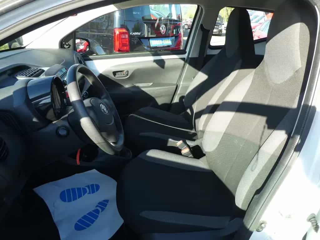 Toyota Aygo AYGO x TÜV 7/27 07/2016-photo-11