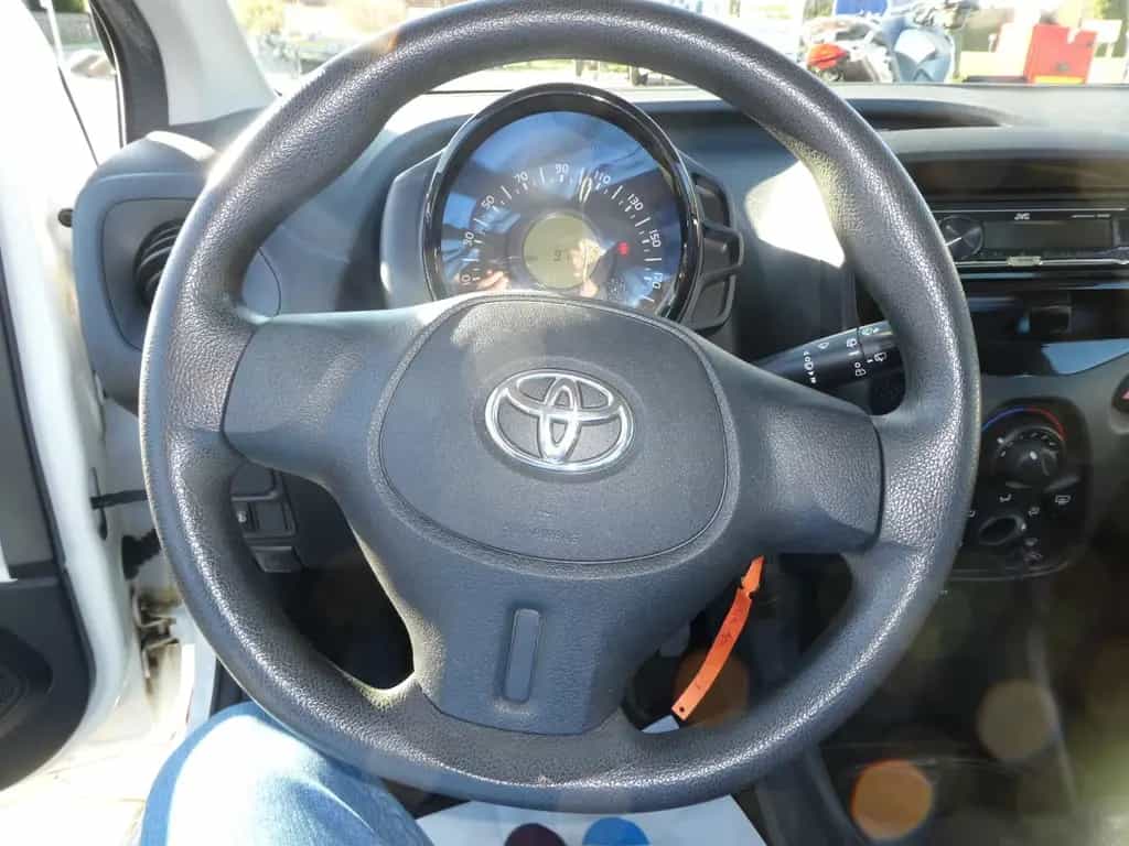 Toyota Aygo AYGO x TÜV 7/27 07/2016-photo-13