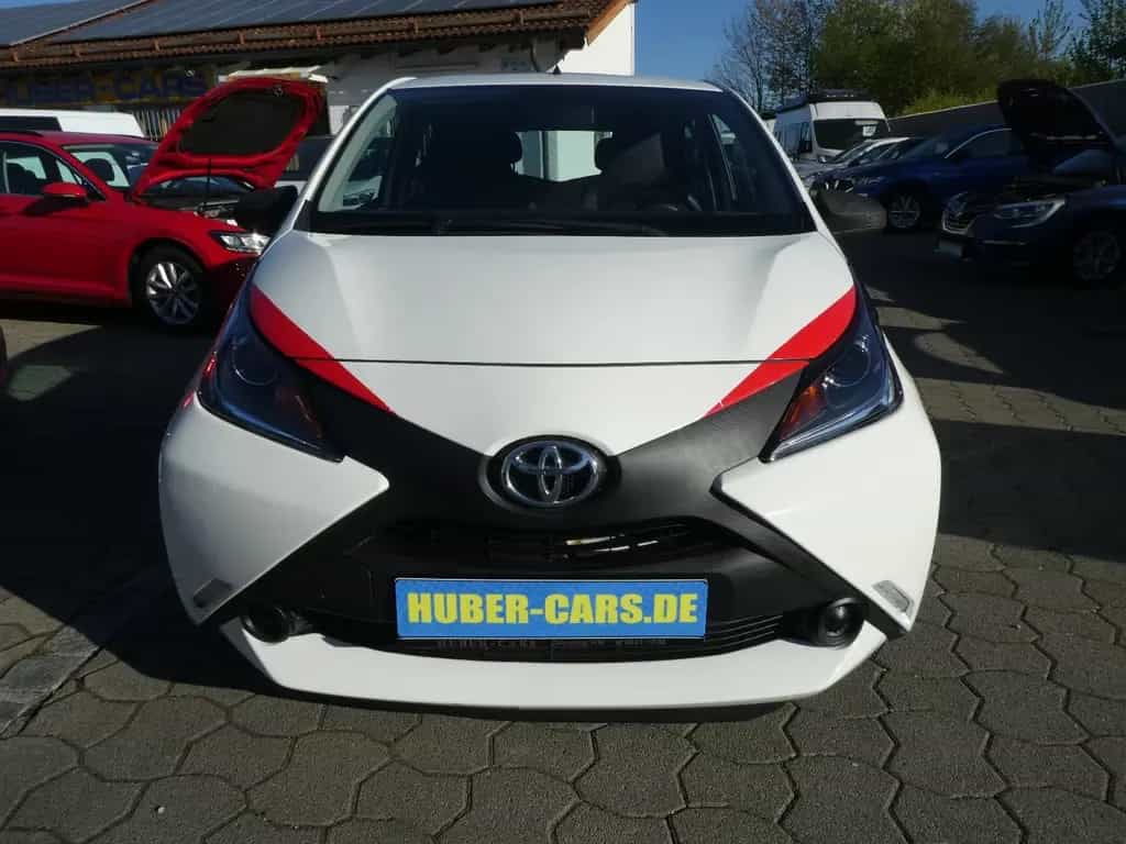Toyota Aygo AYGO x TÜV 7/27 07/2016-photo-2