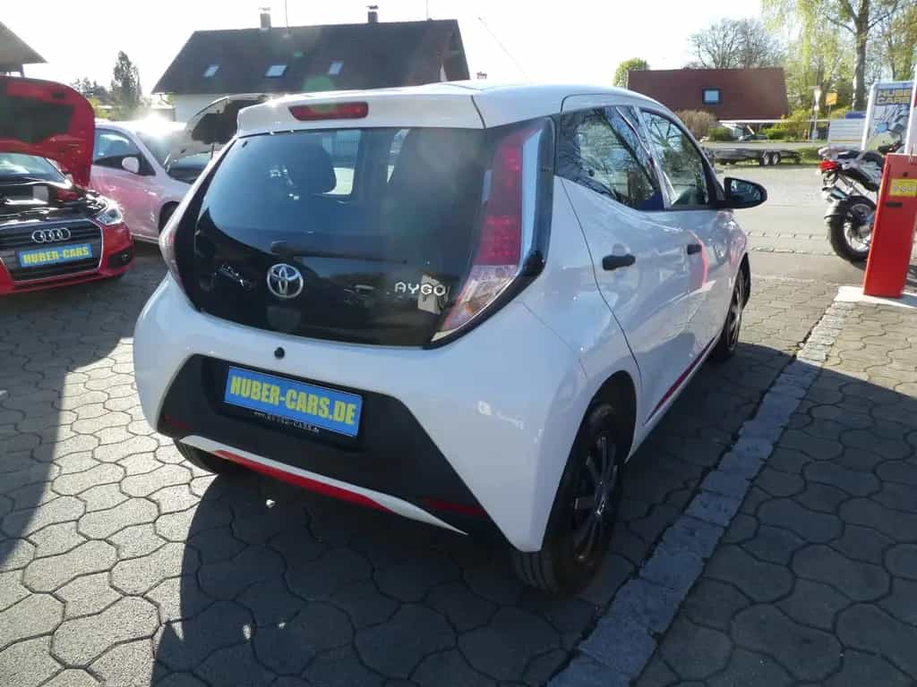 Toyota Aygo AYGO x TÜV 7/27 07/2016-photo-4