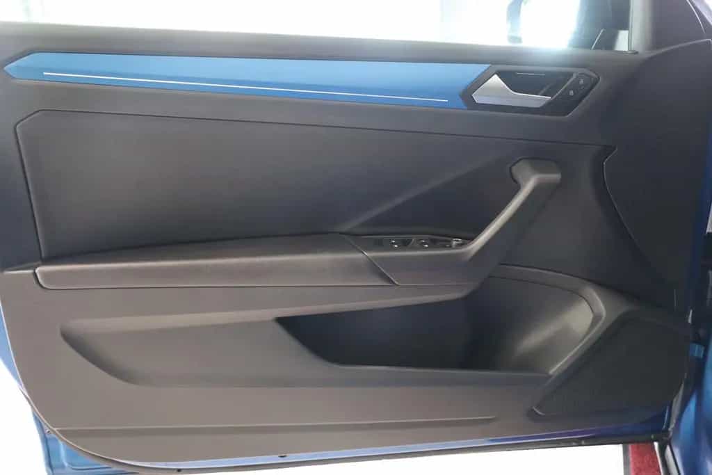 Volkswagen T-Roc Cabriolet R-Line 06/2020-photo-11